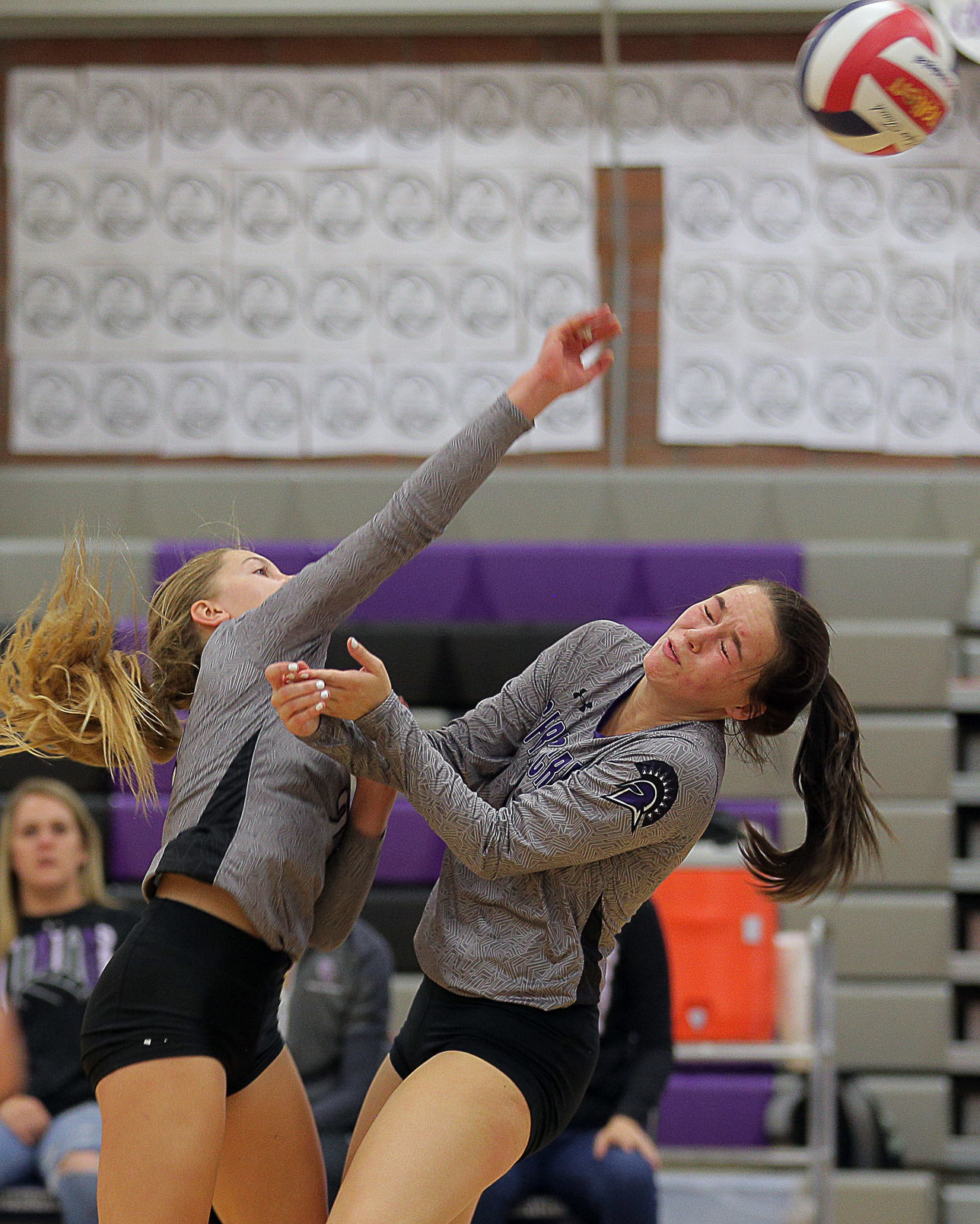 Truckee at Spring Creek Volleyball - 1st Set (8).jpg